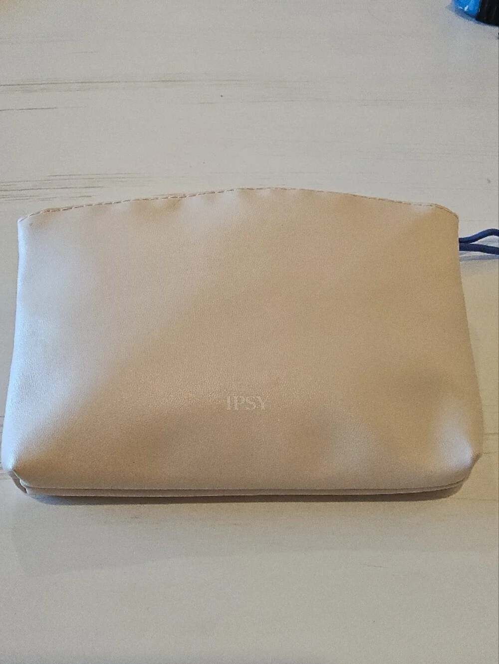 ipsy beige women
